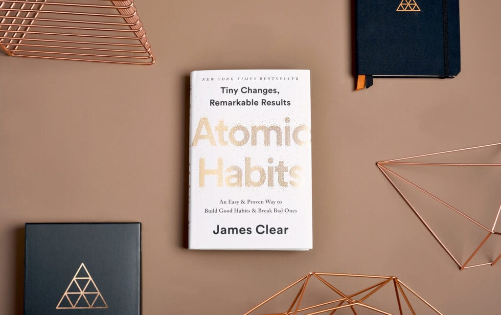 Atomic Habits en de kracht van de eerste allerkleinste stap 2 Atomic Habits: An Easy & Proven Way to Build Good Habits & Break Bad Ones